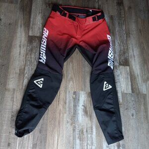 The answer Racing Pant Men's Size 30